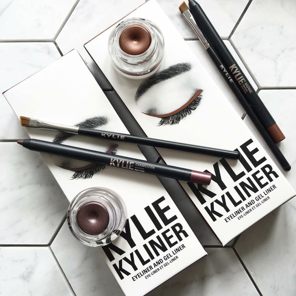 my new kyliners launch this Friday at 1pm pst. @kyliecosmetics #bronze #chameleo...