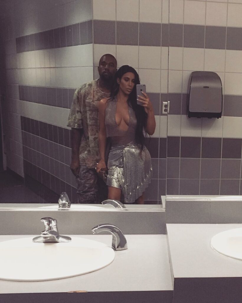 Bathroom selfie right before Pablo hits the stage...
