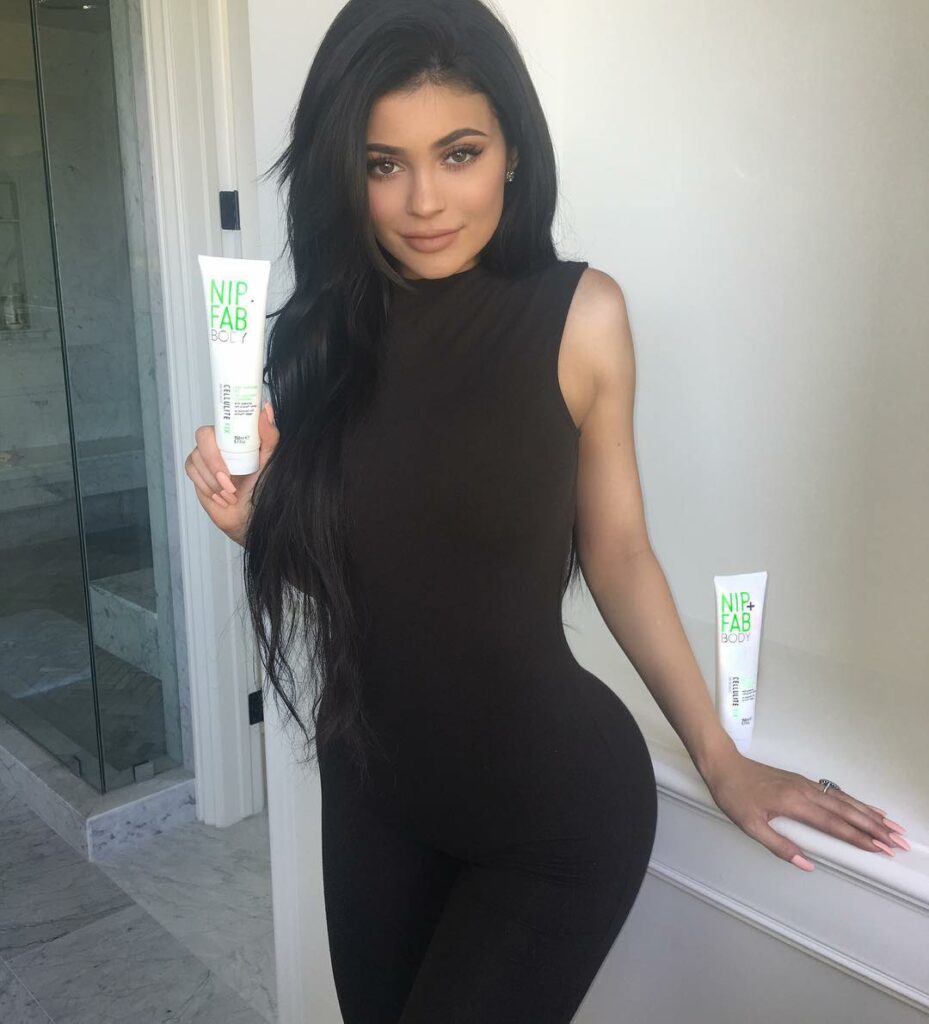 #ad I love the @nipandfab Cellulite Fix, it helps to keep my skin firm and lifte...