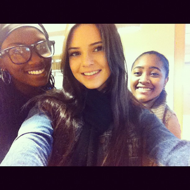 School photo time @briii9 @kyraaa13...