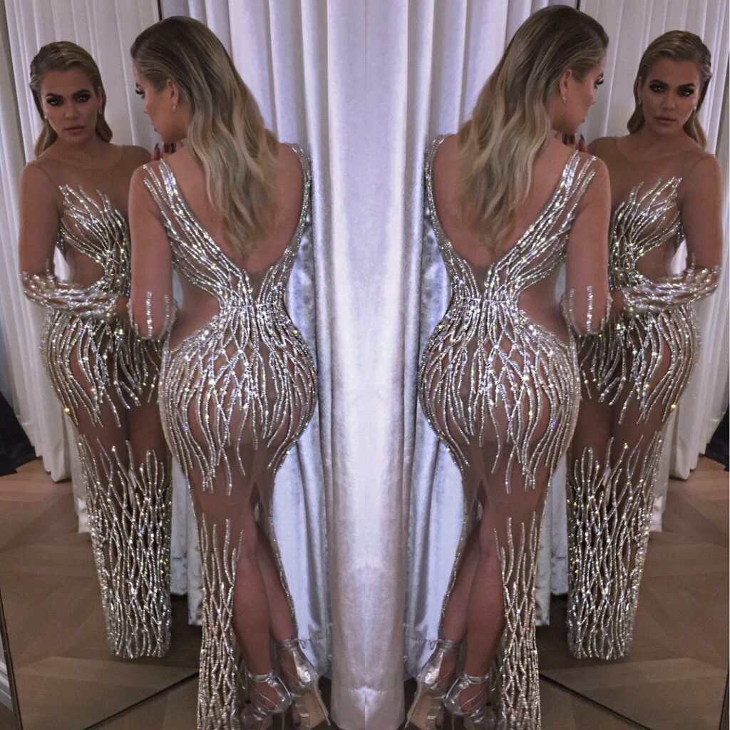 I'll never say no to a little sparkle! Thank you @monicarosestyle for finding me...