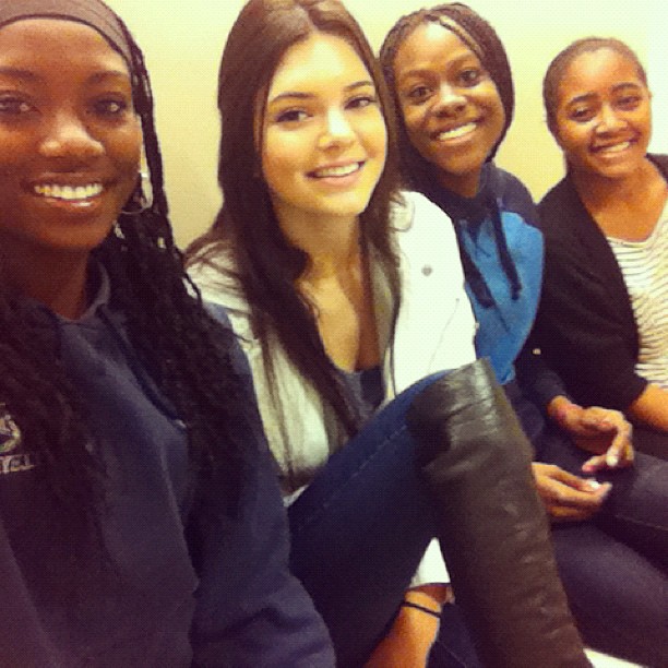 @kyraaa13 @toknee @briii9...