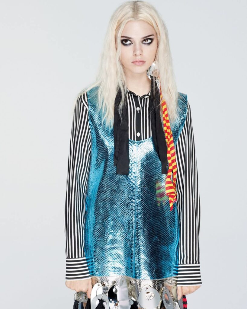 me as Alice. December Vogue @mertalas @macpiggott @therealgracecoddington @vogue...