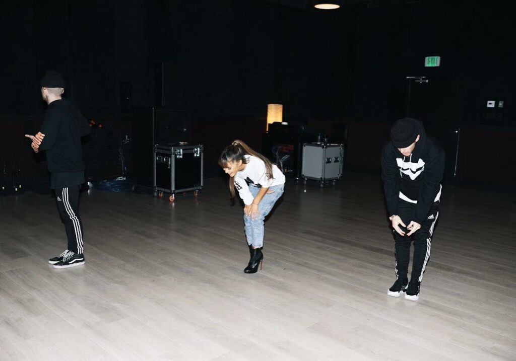 we be laughin @dangerouswomantour...