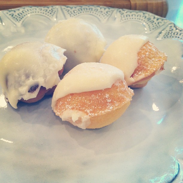 #vinnysbabylemoncakes mmmmm...