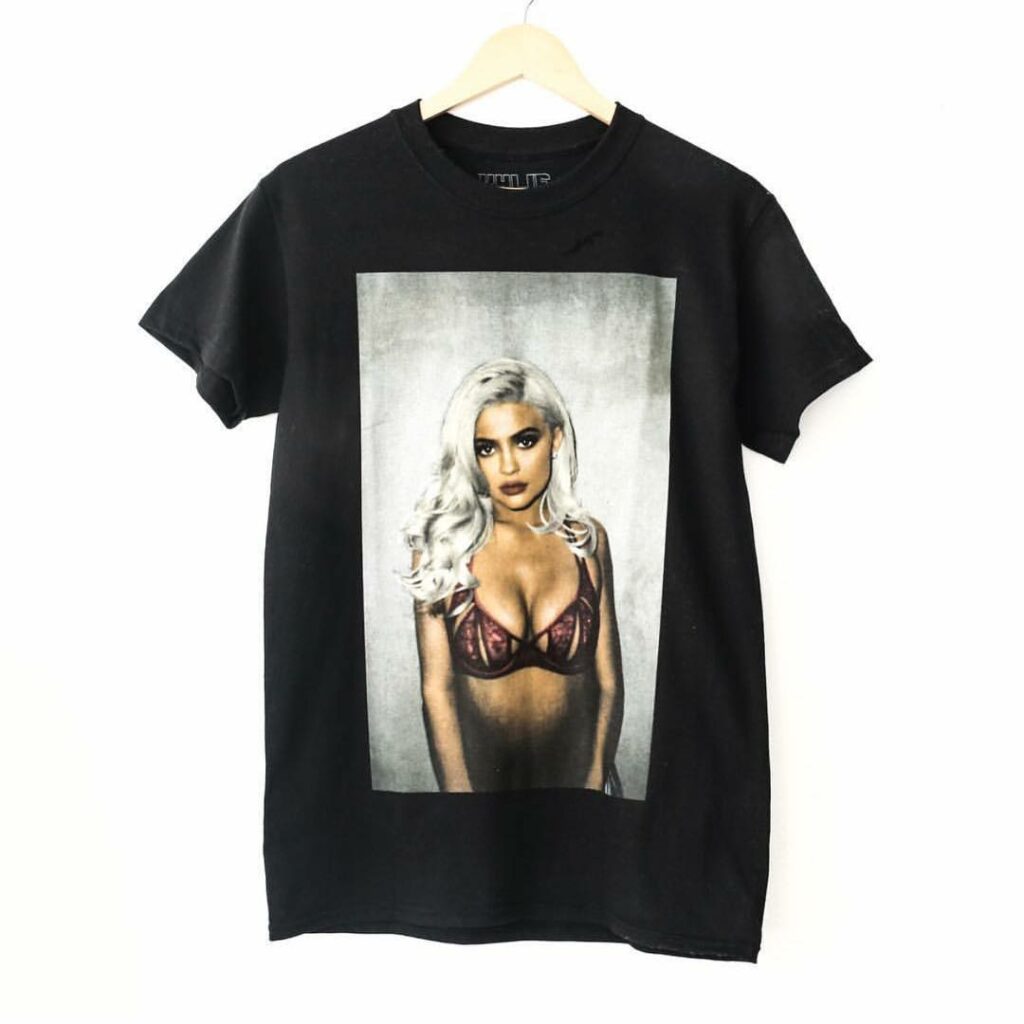 We are sold out of almost everything on @thekylieshop online !!! Wow! Thank you ...