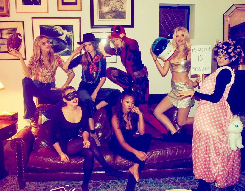 couldn't really enjoy Halloween cuz I spent the whole night looking for Taylors ...