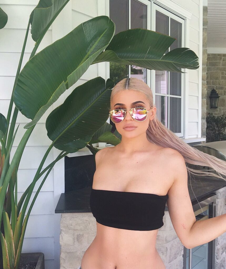Teaming up with @diffeyewear to help them continue to give back  For every pair ...
