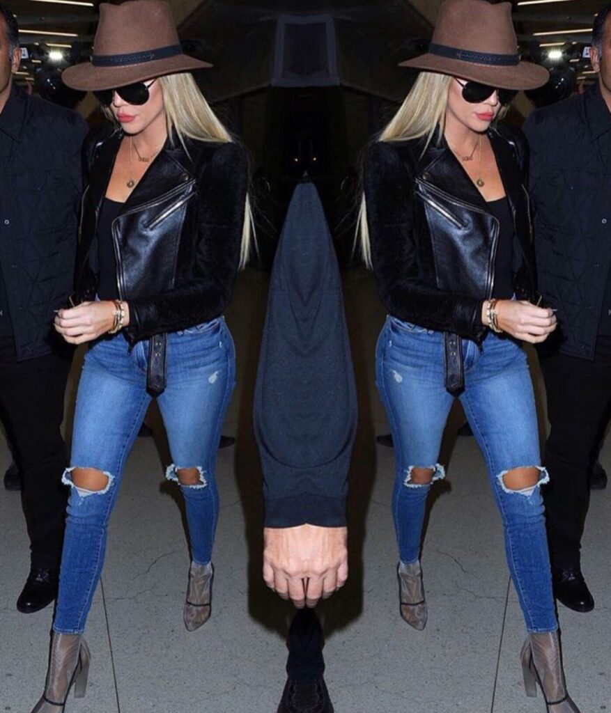 Bye bye LA LA Land  rocking my Good American denim and Yeezy boots and I'm out o...