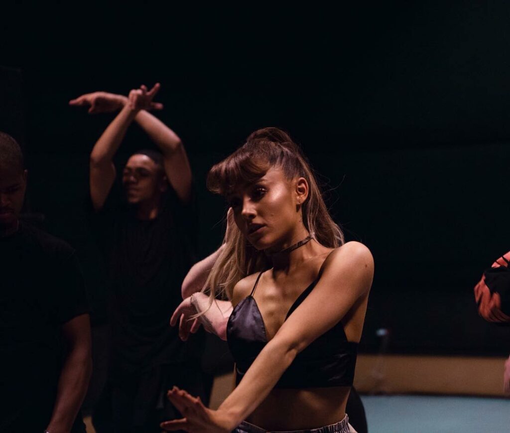 @dangerouswomantour...