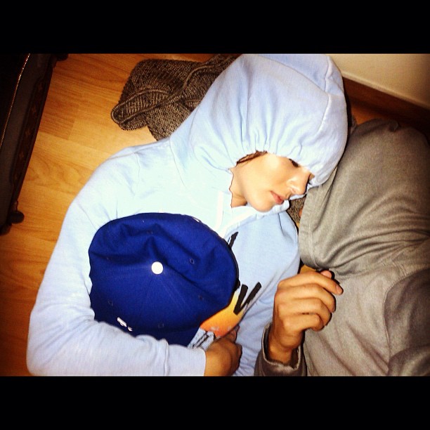 lol @robkardashian sends me sneaky pics of us napping last night #weirdo...