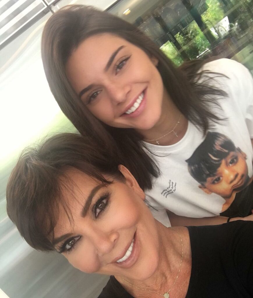 selfies with fans ...