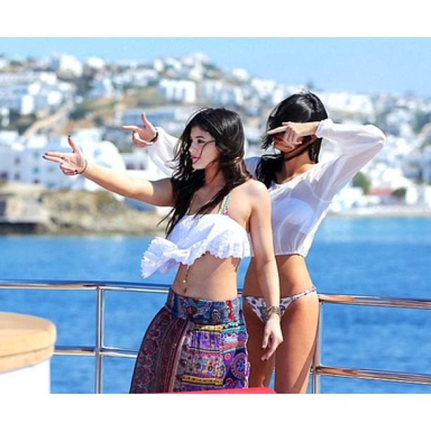 bang bang @kyliejenner...