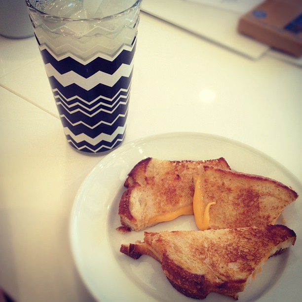 vinny's grilled cheese and lemonade #ymmayy...