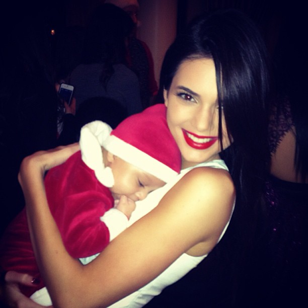 @joycebonelli and @dejuanblack 's baby is one cute santa!...