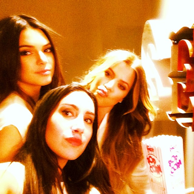 goodnight Inglewood @khloekardashian @jenatkinhair ...