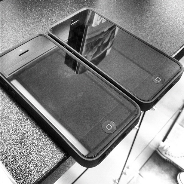 twinnies @kylieejennerr ...