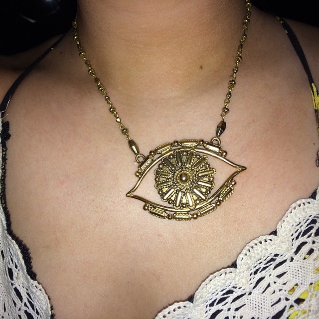help me find this necklace I spotted at coachella on @thehunt app in the App Sto...