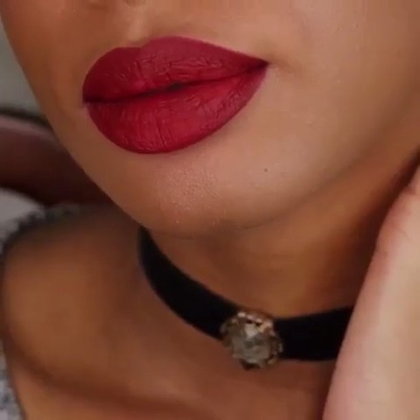 MERRY lip kit available now on KylieCosmetics.com #Repost @kyliecosmetics
・・・
ME...