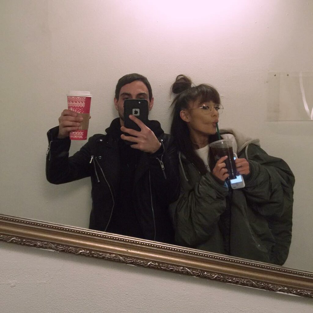 coffee fiends / groupies @sammotavassel...