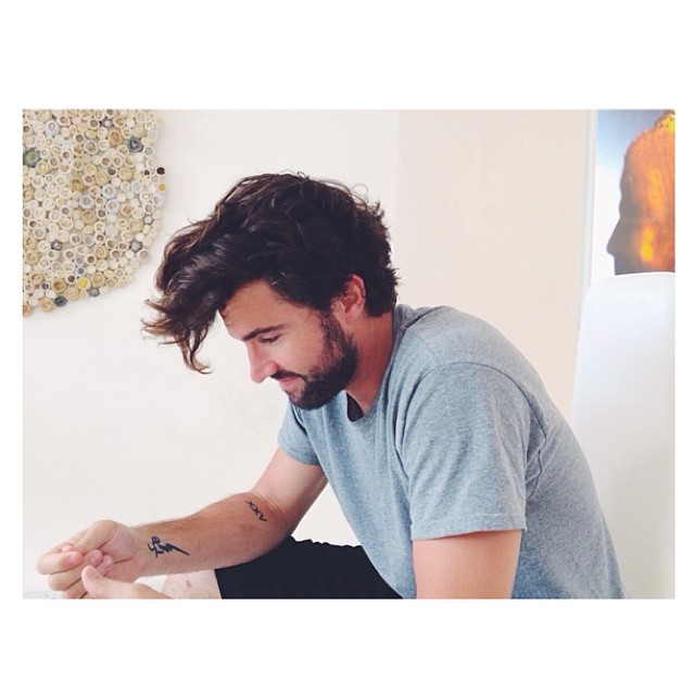 your hairs gettin a little long there bro @brodyjenner...