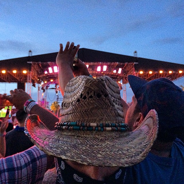 Get the app @thehunt and help me find a hat similar to this! Xx #kylieonthehunt...