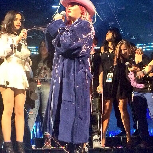 OHMH GOD @ddlovato...
