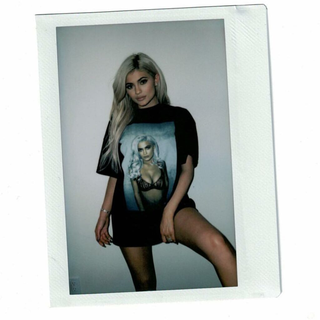 THEKYLIESHOP restocks in 1 hour!! 10am pst on KylieJennerShop.com @thekylieshop ...