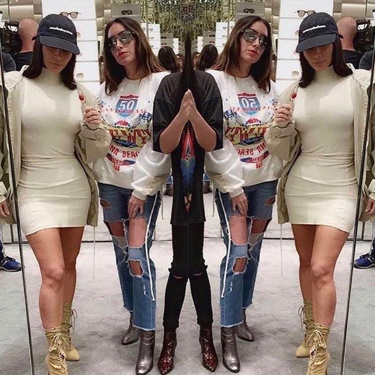 I spy with my little eye @jenatkinhair rocking her Good American denim while liv...