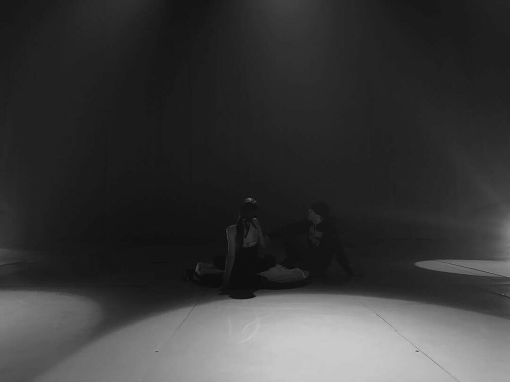 see you in five days @dangerouswomantour ♡...