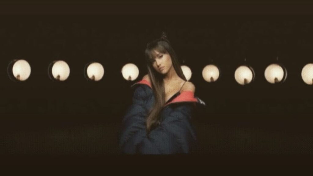 #everydaylyricvideo out now ♡...