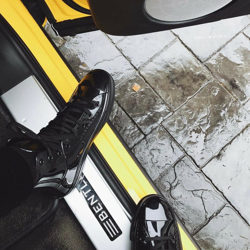 rain boots or rain sneakers ? ...