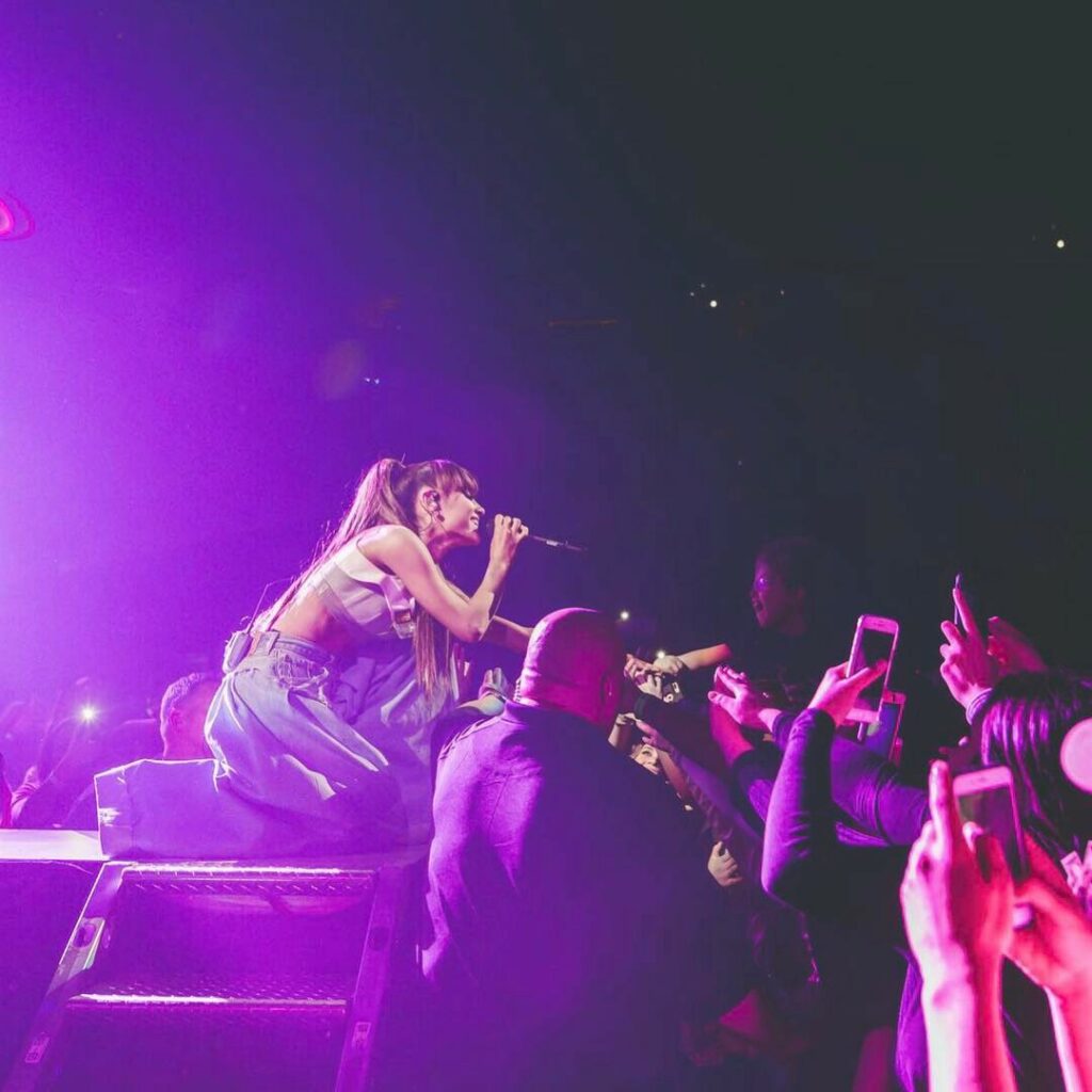 ♡ @dangerouswomantour...