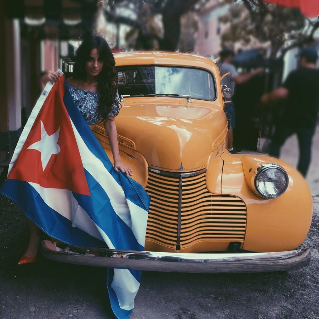 pa mi gente latina stand up...