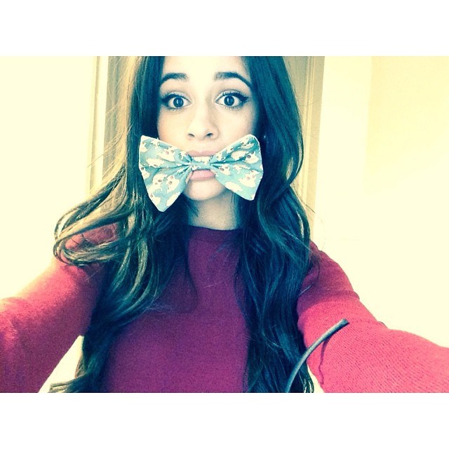SOMEONE GAVE ME A PIZZA BOW THIS IS NOT A DRILL SOMEONE GAVE ME A PIZZA BOW...