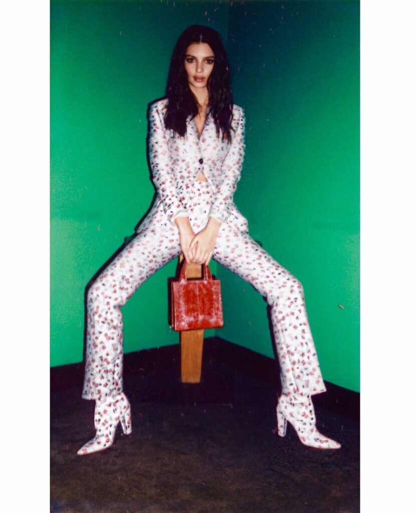 Emily Ratajkowski: Paris last night by @elirusselllinnetz… Paris last night by @elirusselllinnetz...