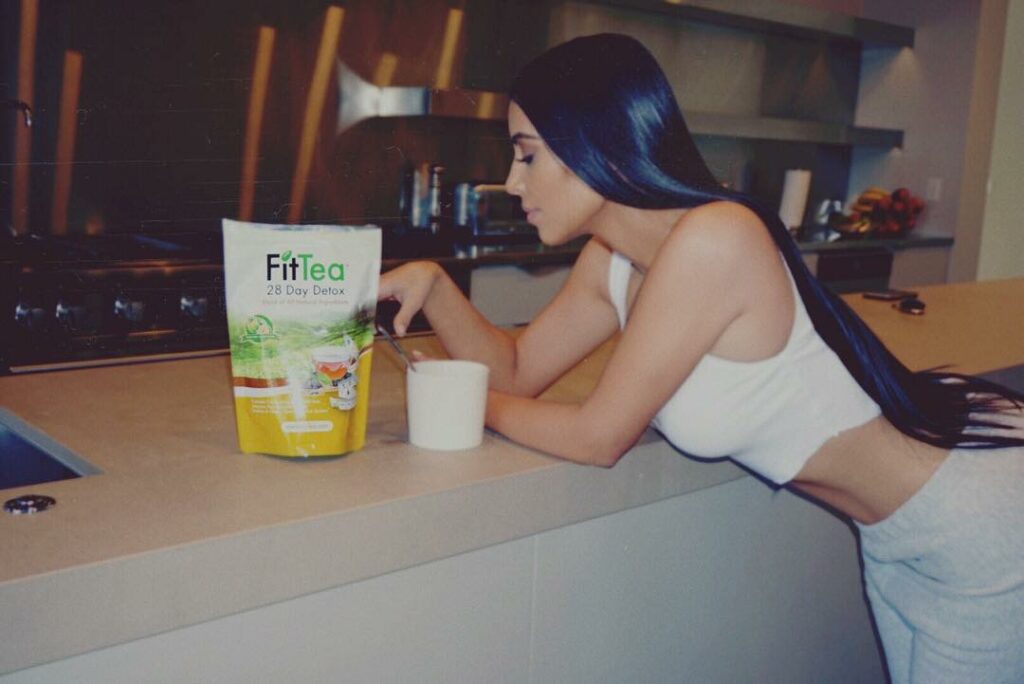 Detoxing with @fittea  it tastes amazing and the ingredients are all natural  #a...