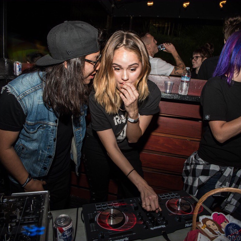 when ur friend tells you a thing but also you brought the baby board to DJ Takin...
