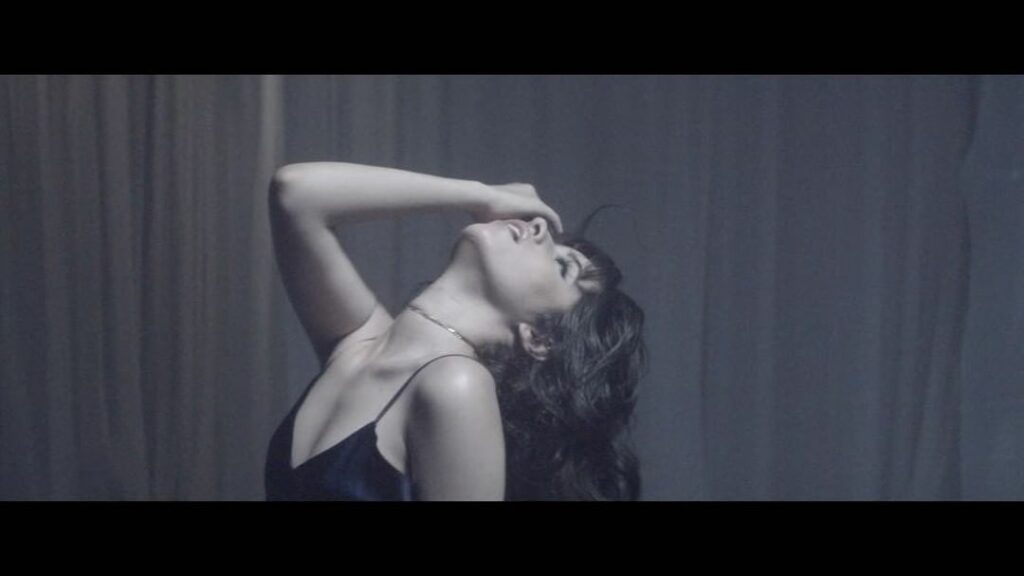 Just one hour to go!!!! #cryingintheclub ...