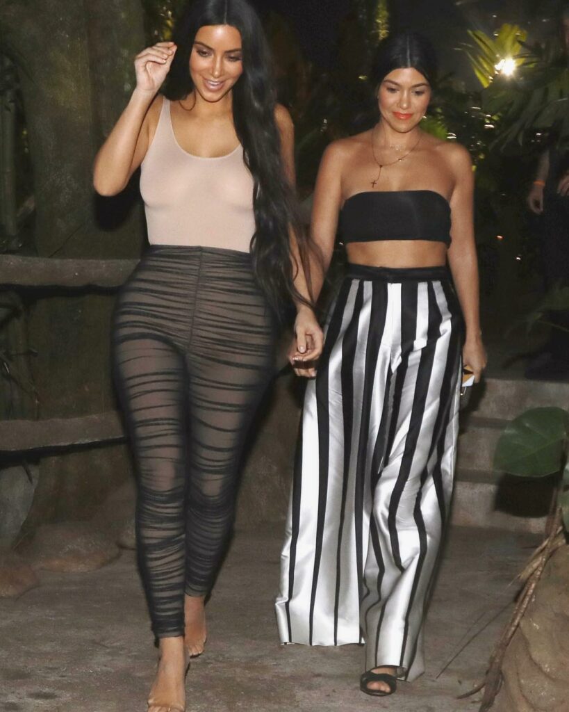 Happy Mothers Day to my sister @kourtneykardash who makes it always look so easy...