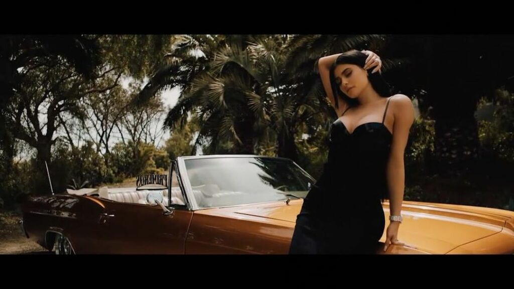 DropTwo launches today at 12pm at kendall-kylie.com @kendallandkylie...