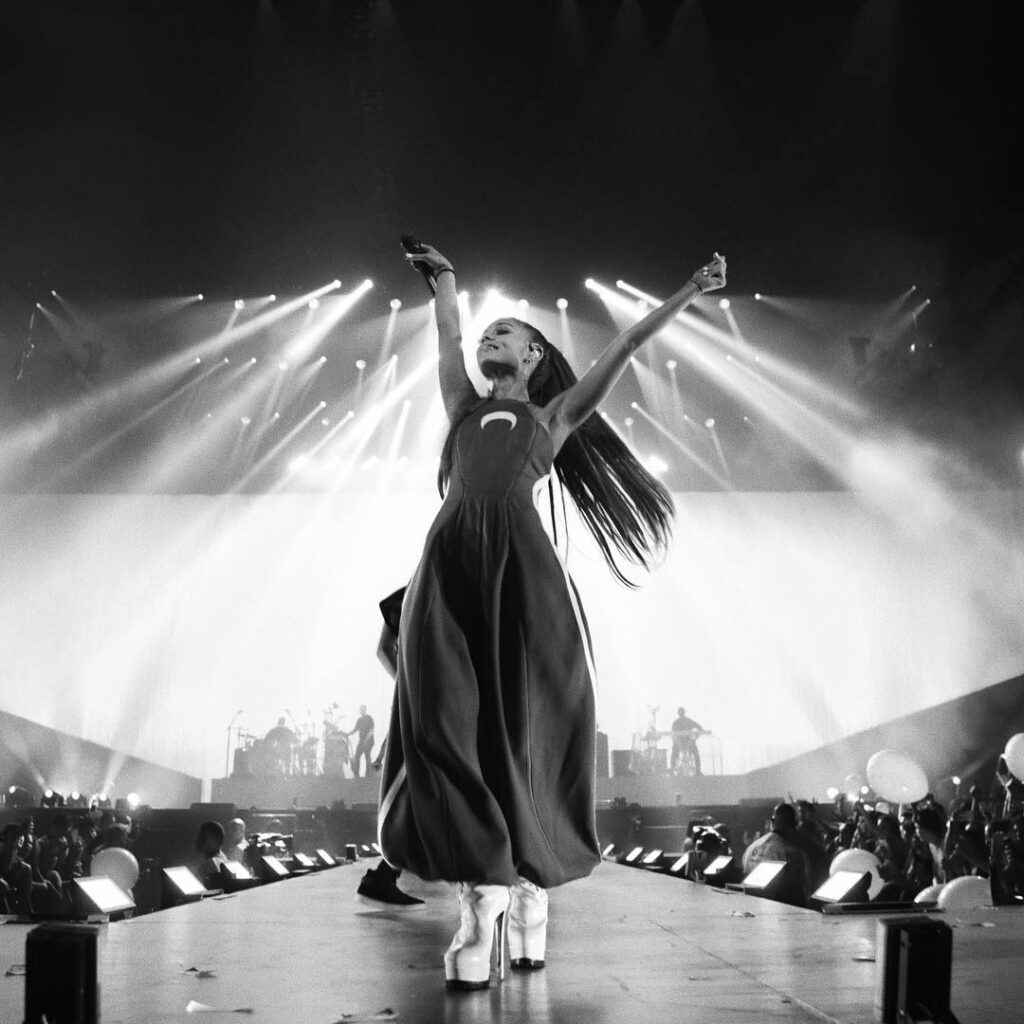 Obrigado, Lisbon ♡ Eu te amo!!!...