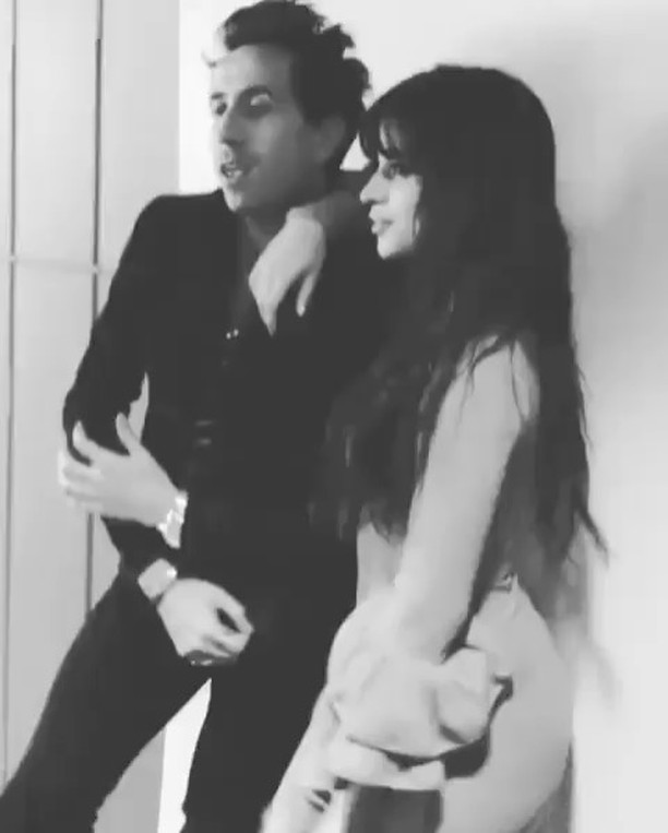 ‪POSEEEE TAKE A PHOTO FLICK FLICK FOR  FASHO THO @nicholasgrimshaw  thank u ‬@bb...