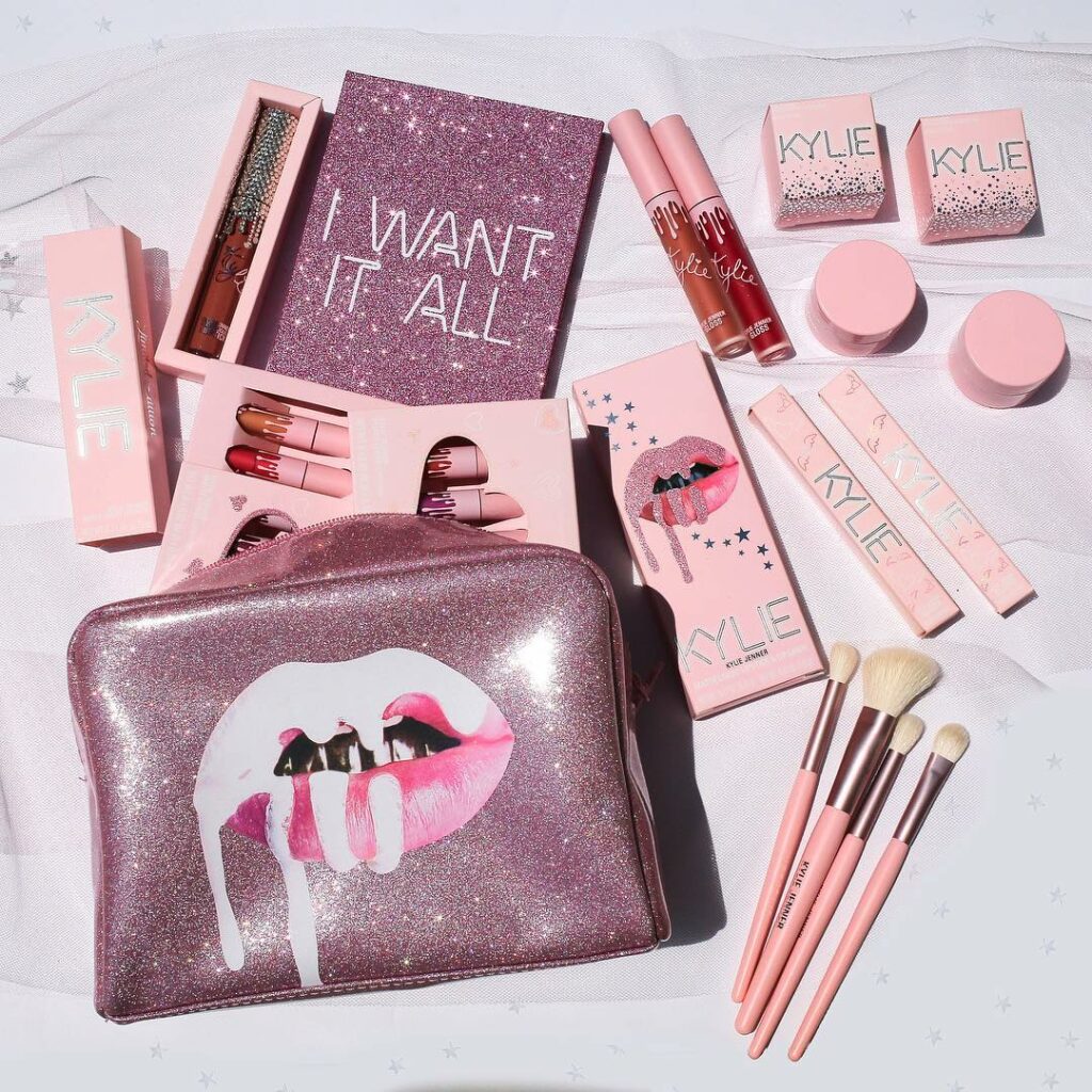 TOMORROWS MY BDAY COLLECTION LAUNCH  everything goes live at 3pm pst on KylieCos...