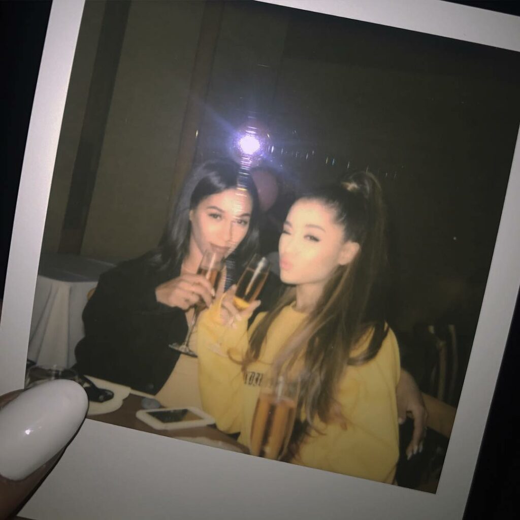 falangelaaaaa, i misssssss you so much @bia !! happppy birthday sis I love you I...