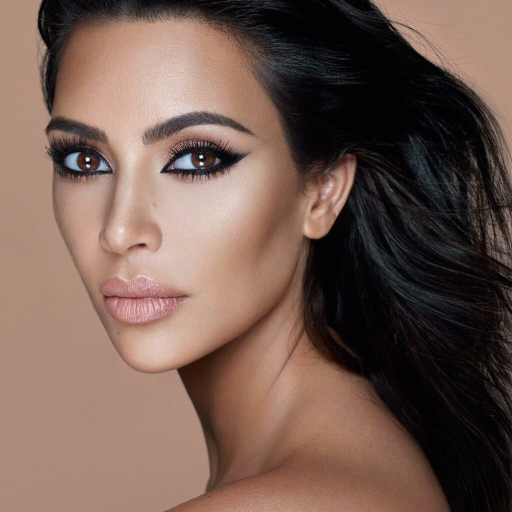 @kkwbeauty Powder Contour & Highlight Kits dropping next week! If  I could only ...