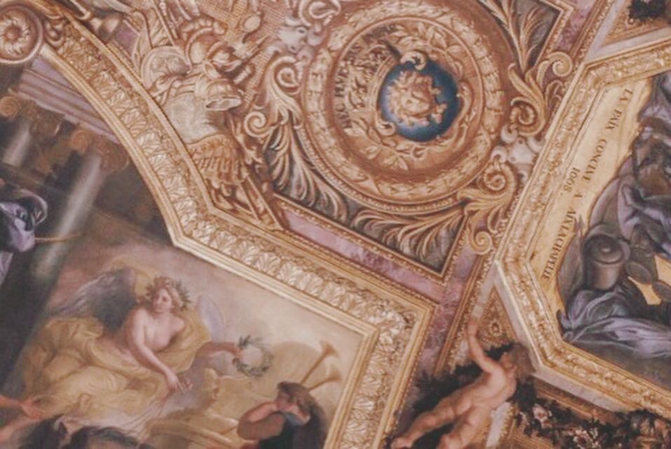 Ceiling view at my rehearsal dinner #Versailles...