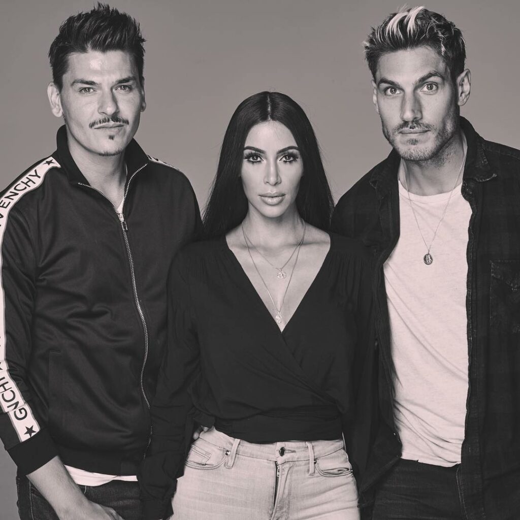 Pretty hot glam squad...