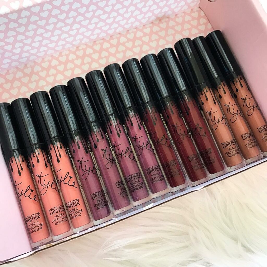 @kyliecosmetics ...