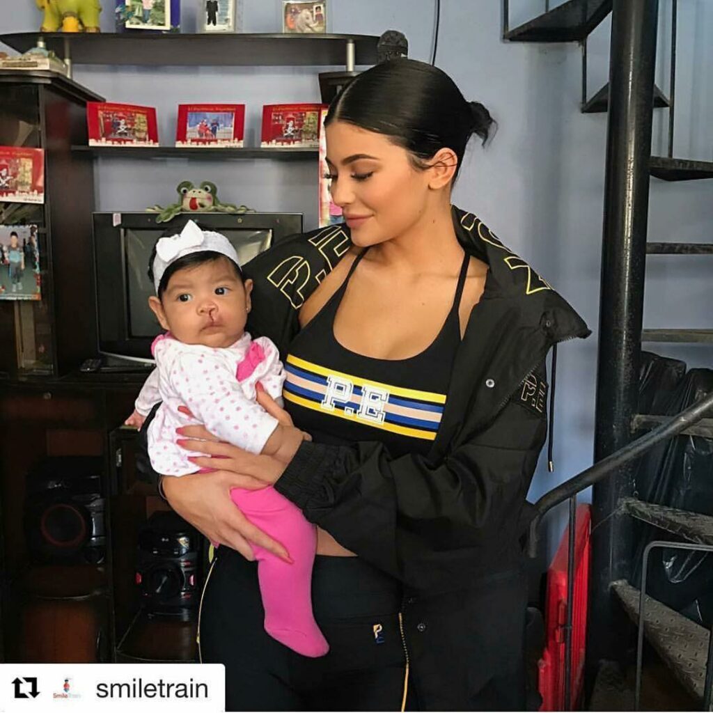 Staying in tonight and watching the new episode of #LIFEOFKYLIE on E! this one i...